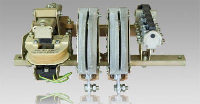 Контактор КТ 6032 220в 250А